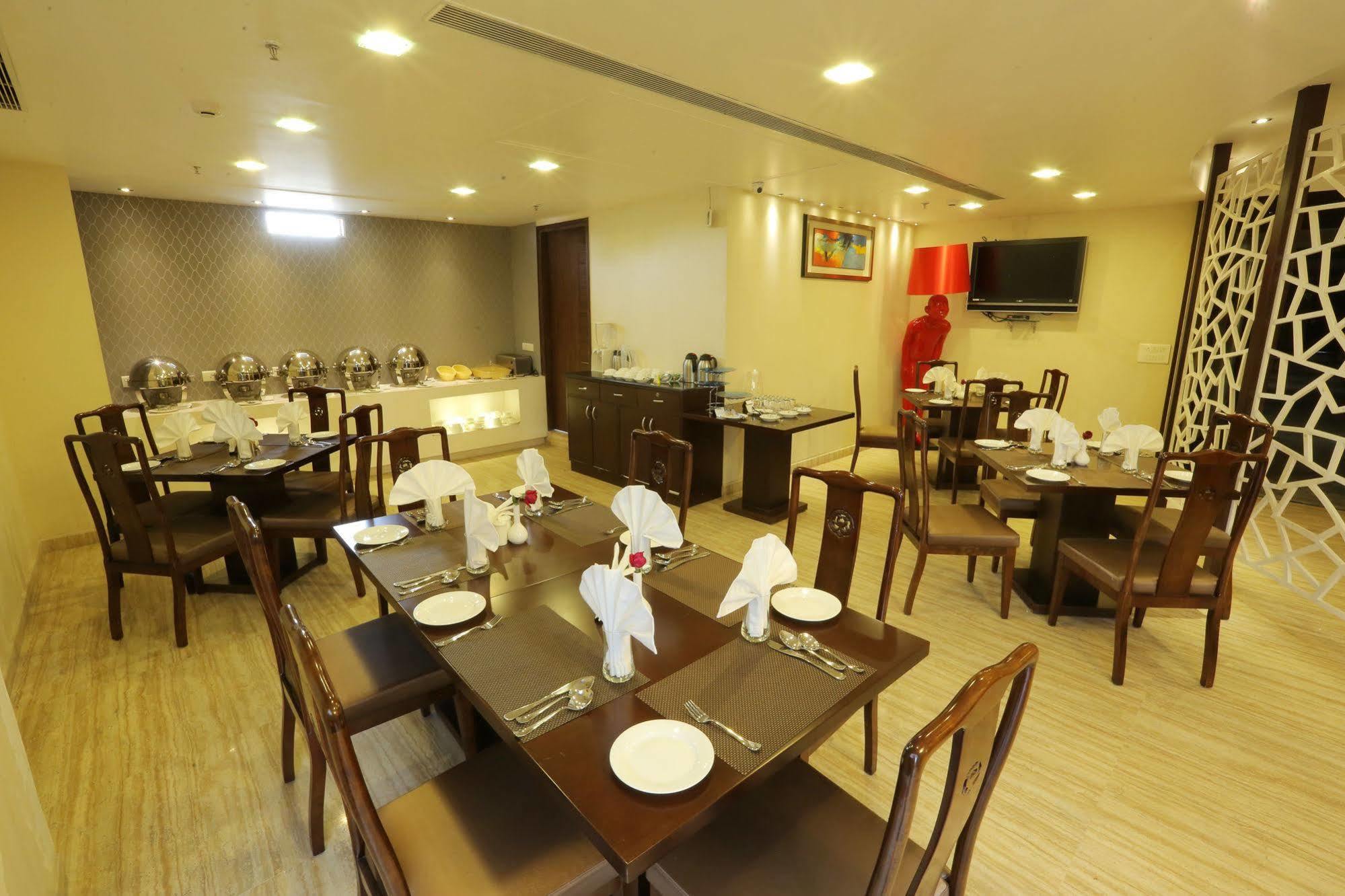 Five Elements Hotels Delhi- North Avenue Nowe Delhi Zewnętrze zdjęcie