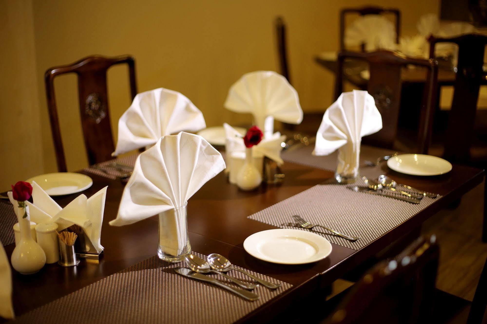 Five Elements Hotels Delhi- North Avenue Nowe Delhi Zewnętrze zdjęcie