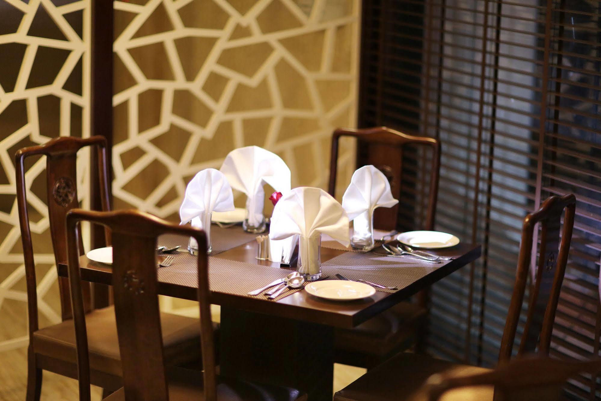 Five Elements Hotels Delhi- North Avenue Nowe Delhi Zewnętrze zdjęcie